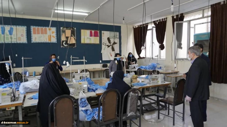 بازدید دکتر فریدون عباسی از کارگاه ماسک  4