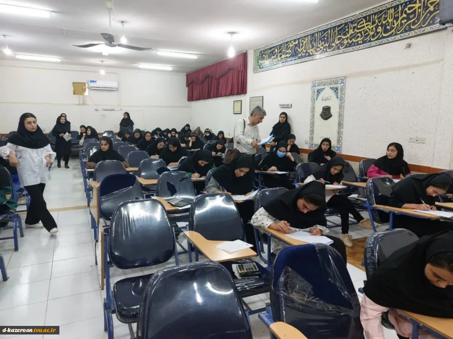 بازدید رئیس دفتر نظارت و ارزیابی و تضمین کیفیت دانشگاه ملی مهارت استان فارس از روند برگزاری امتحانات  4