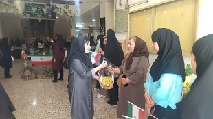 برگزاری مراسم آئینی اهتزاز پرچم کشور عزیزمان ایران  به مناسبت آغاز سال تحصیلی جدید  4