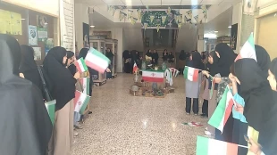 برگزاری مراسم آئینی اهتزاز پرچم کشور عزیزمان ایران  به مناسبت آغاز سال تحصیلی جدید  13